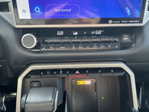Used 2023 Toyota Tundra Limited AWD/4WD image 20