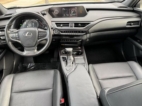 Used 2022 Lexus UX 250h w/ Premium Package image 28