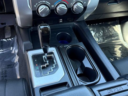 Used 2018 Toyota Tundra SR5 w/ SR5 Upgrade Package RWD image 27