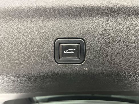 Certified 2021 Chevrolet Tahoe High Country AWD/4WD image 35