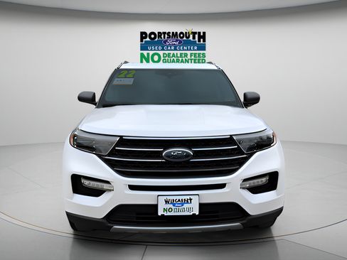 Used 2022 Ford Explorer XLT w/ Equipment Group 202A AWD/4WD image 9