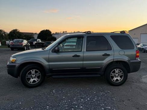 Used 2005 Ford Escape XLT FWD image 4
