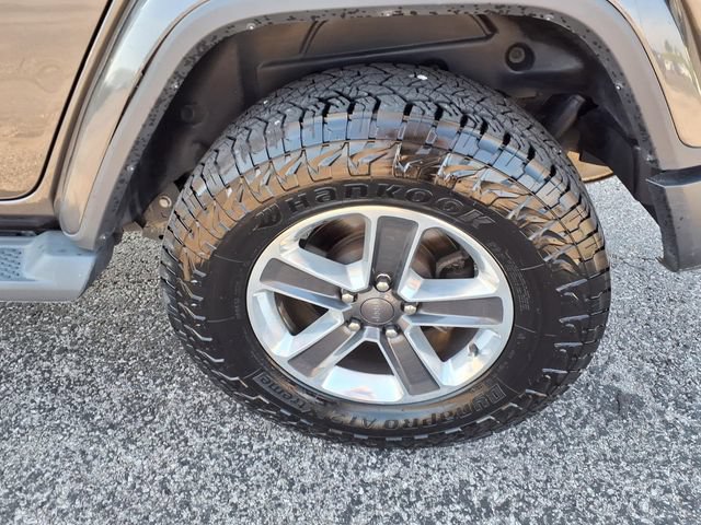 Used 2018 Jeep Wrangler Unlimited Sahara AWD/4WD image 45