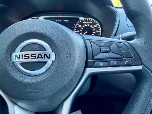 Used 2022 Nissan Altima 2.5 SV FWD image 35