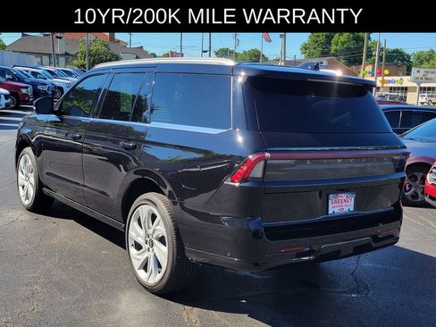 Used 2025 Lincoln Navigator Black Label AWD/4WD image 3