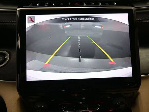 Used 2021 Jeep Grand Cherokee L Limited RWD image 6