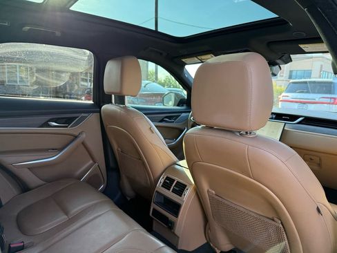 Used 2022 Jaguar F-PACE S AWD/4WD image 23