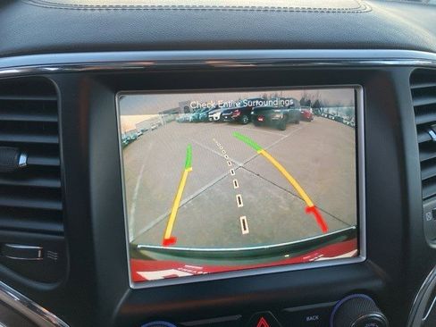 Used 2015 Jeep Grand Cherokee Overland w/ Advanced Technology Group image 18