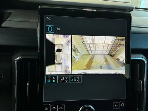 Used 2024 GMC Acadia Elevation image 26