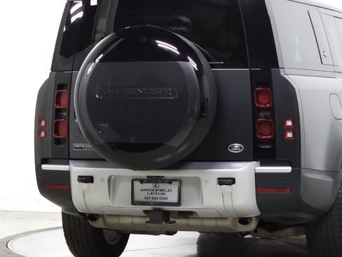 Used 2023 Land Rover Defender 130 First Edition image 9