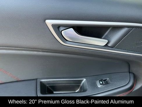 Certified 2024 Ford Edge ST-Line w/ Class II Trailer Tow Package image 17