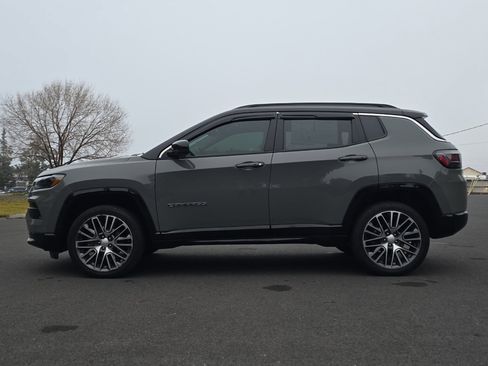 Used 2022 Jeep Compass Limited w/ Elite Group image 8