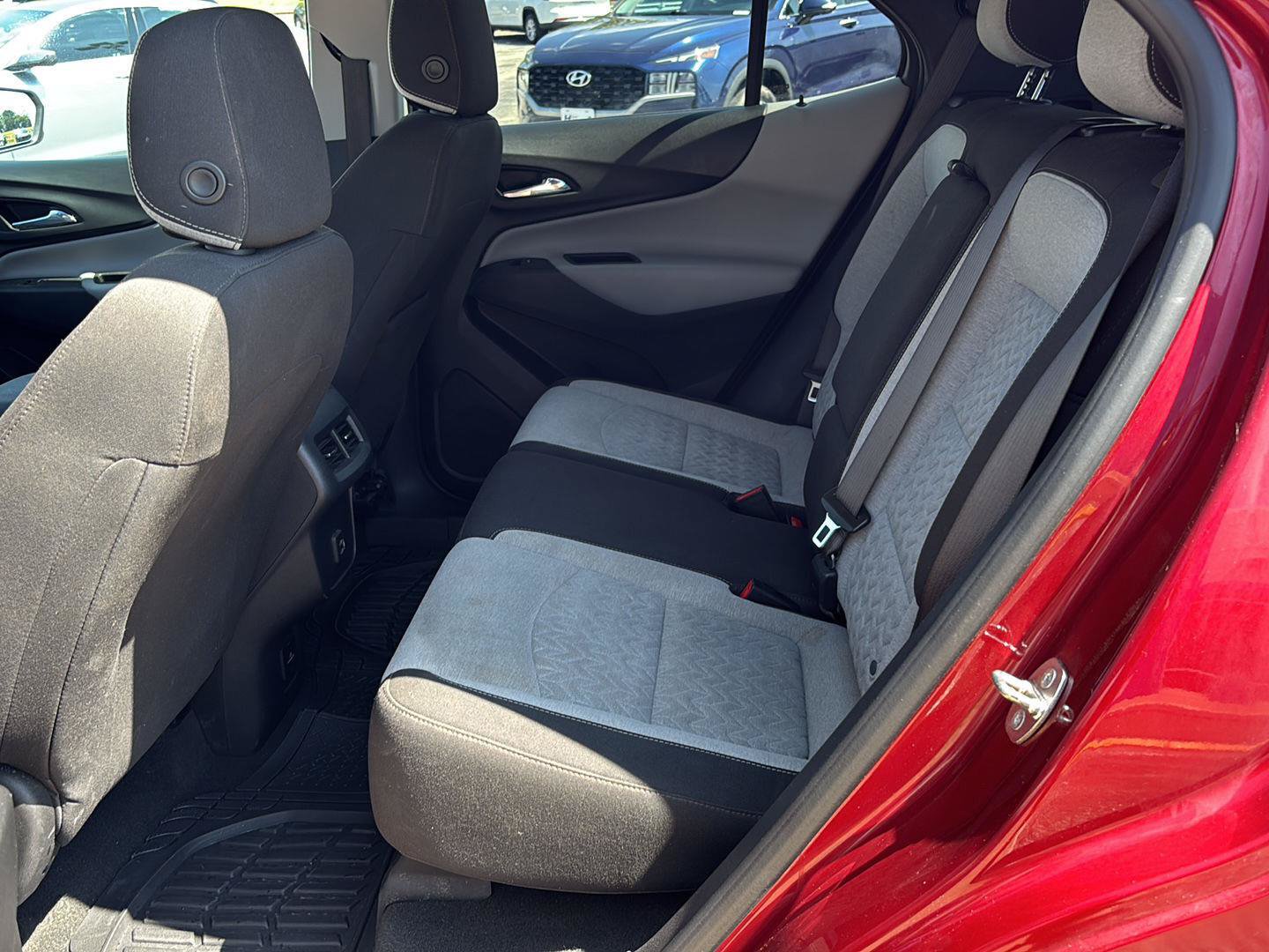 Used 2023 Chevrolet Equinox LT FWD image 10