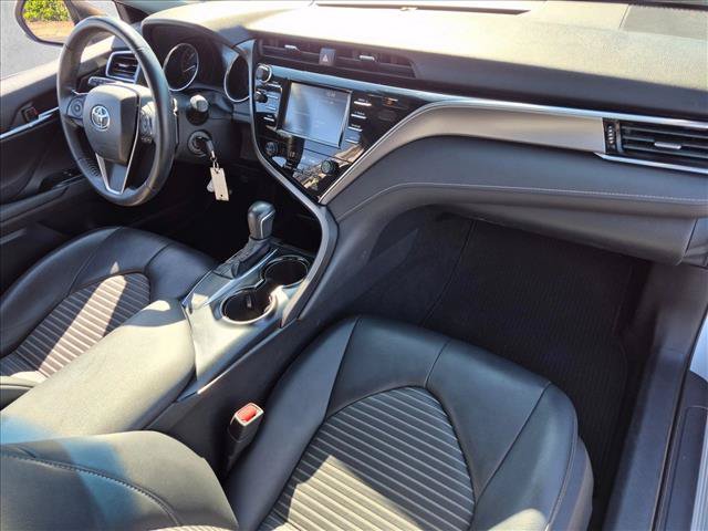 Used 2018 Toyota Camry SE FWD image 19
