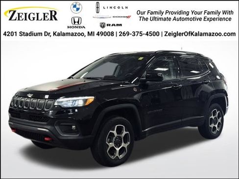 Used 2022 Jeep Compass Trailhawk w/ Trailhawk Elite Group image 1