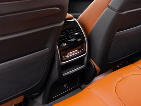 New 2026 BMW X6 M60i w/ Executive Package image 18