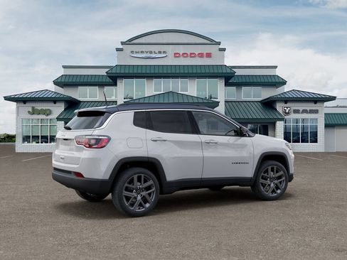 Used 2026 Jeep Compass Limited AWD/4WD image 4