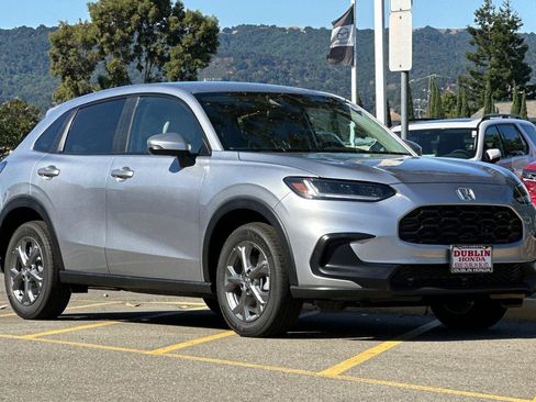 New 2026 Honda HR-V LX image 2