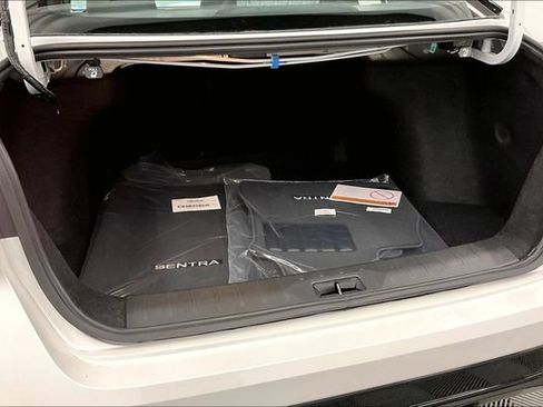New 2026 Nissan Sentra SR w/ Floor Mat Package FWD image 39