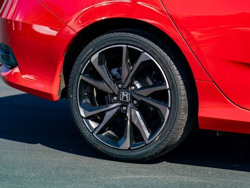 Used 2020 Honda Civic Sport image 9