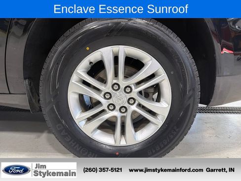 Used 2021 Buick Enclave Essence w/ Sound and Sites Package FWD image 4