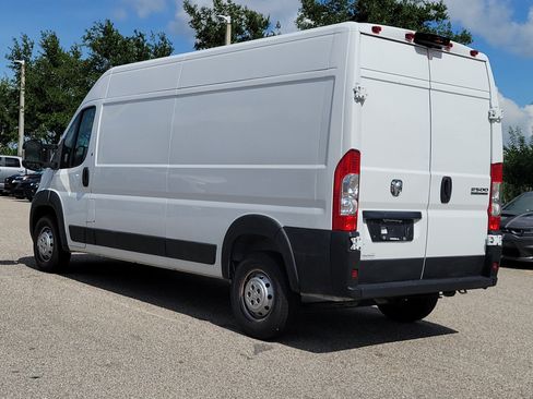 Used 2023 RAM ProMaster 2500 FWD image 8