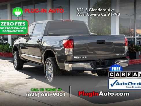Used 2013 Toyota Tundra 4x4 CrewMax w/ Tow Pkg image 4