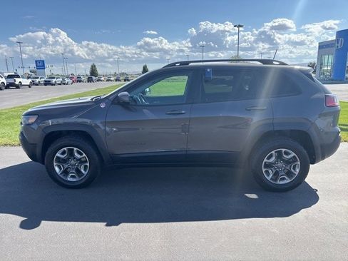 Used 2019 Jeep Cherokee Trailhawk w/ Cold Weather Group image 3