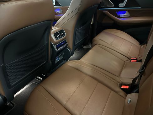 New 2026 Mercedes-Benz GLS 450 4MATIC image 11