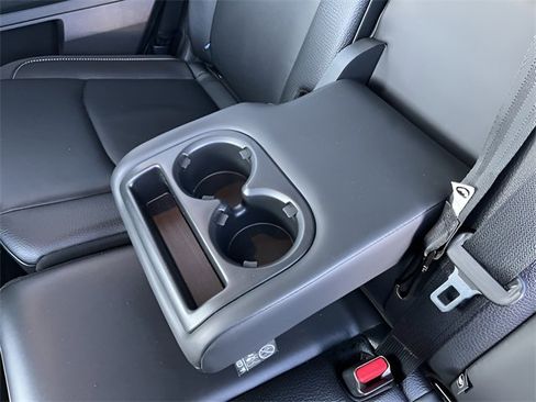 Used 2025 Nissan Pathfinder SL image 28