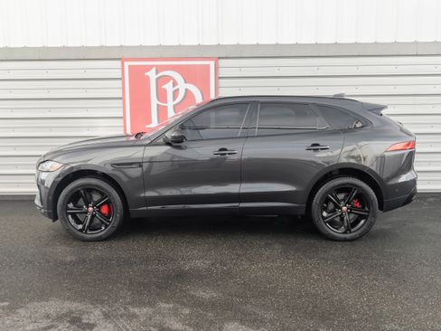 Used 2017 Jaguar F-PACE S image 39