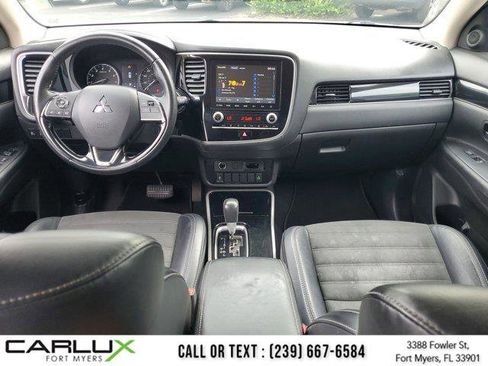 Used 2020 Mitsubishi Outlander SE image 18