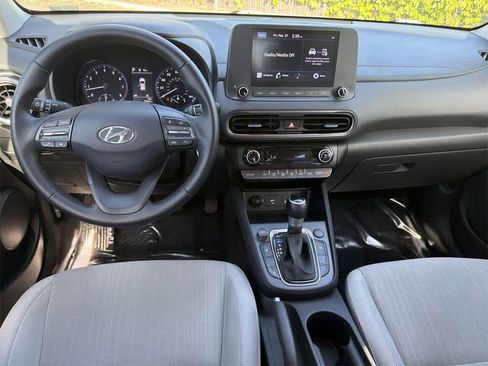Used 2022 Hyundai Kona SEL w/ Convenience Package image 12