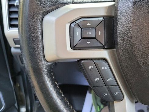 Used 2019 Ford F250 Lariat w/ Chrome Package image 24