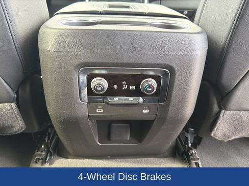 Used 2024 Chevrolet Tahoe LT AWD/4WD image 26