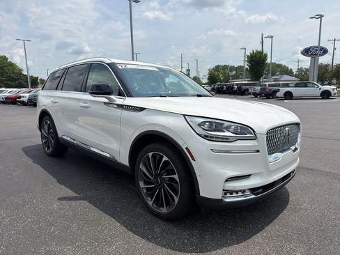 Used 2020 Lincoln Aviator Reserve w/ Equipment Group 202A AWD/4WD image 4