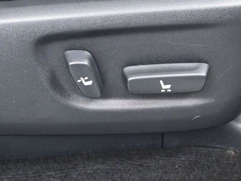 Used 2015 Toyota 4Runner Limited image 37