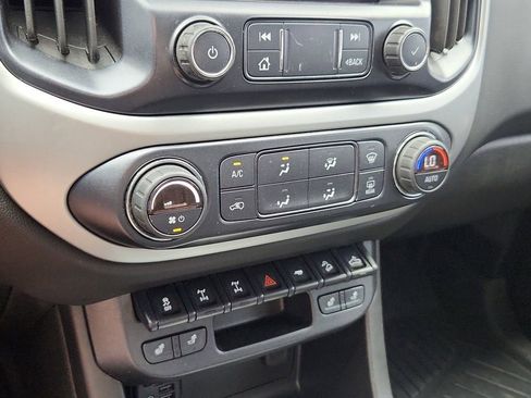 Used 2019 Chevrolet Colorado ZR2 image 28