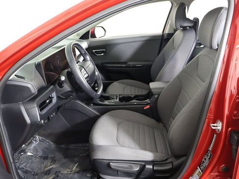 Certified 2025 Kia K4 EX image 26