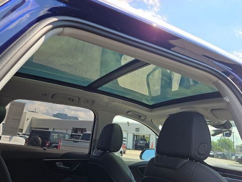 Used 2023 Audi Q7 3.0T Prestige image 11