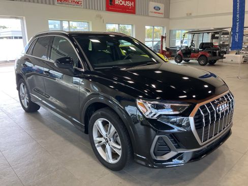 Used 2022 Audi Q3 2.0T Premium Plus image 3