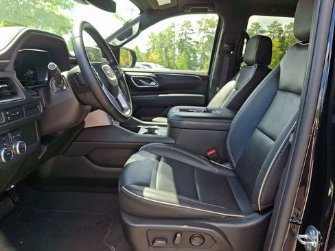Used 2024 GMC Yukon SLT AWD/4WD image 14