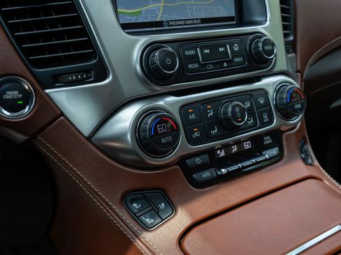 Used 2020 Chevrolet Tahoe Premier AWD/4WD image 27