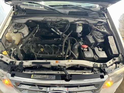 Used 2010 Ford Escape XLT FWD image 26