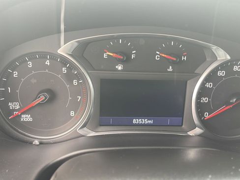 Used 2022 GMC Acadia SLE w/ Driver Convenience Package image 13