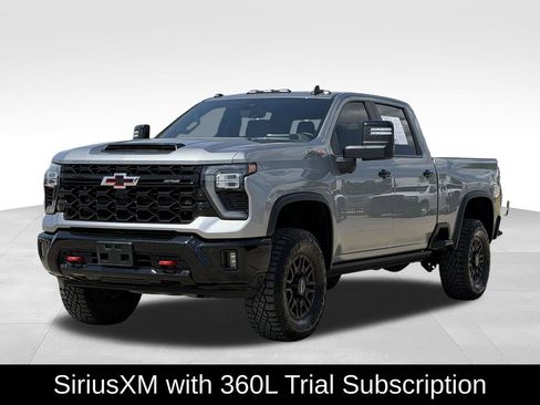 Used 2025 Chevrolet Silverado 2500 ZR2 w/ Technology Package AWD/4WD image 5