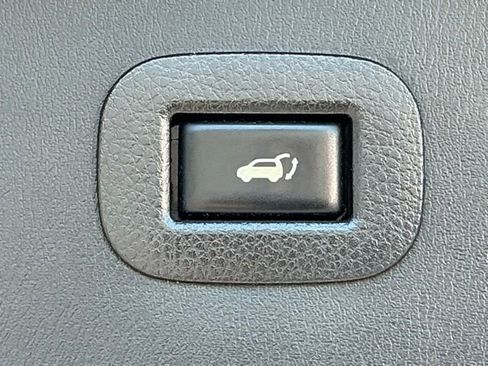 Used 2019 Nissan Armada Platinum w/ Captain's Chairs Package AWD/4WD image 24