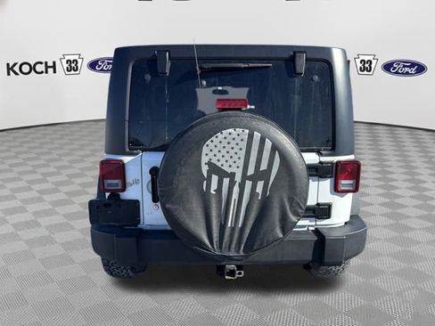 Used 2018 Jeep Wrangler Unlimited Sport S image 7
