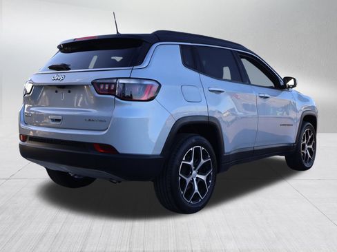 Used 2024 Jeep Compass Limited image 7