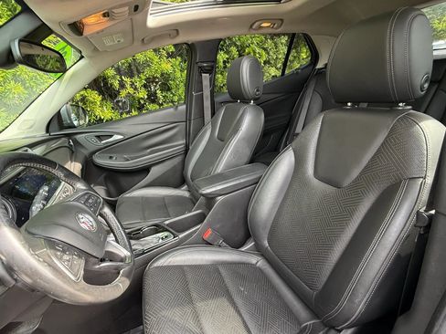Used 2021 Buick Encore GX Essence w/ Experience Buick Package FWD image 2